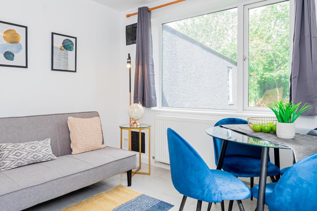Charming 2-Bedroom Flat With A Garden And Free Parking At Abingdon อ็อกซ์ฟอร์ด ภายนอก รูปภาพ