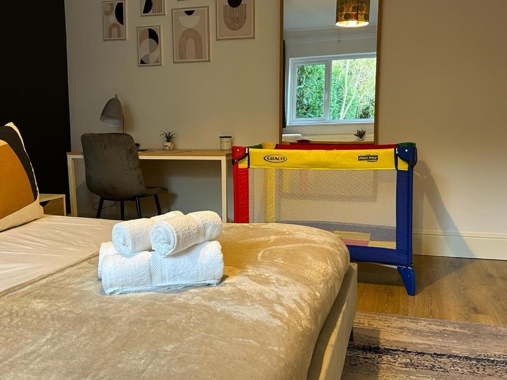Charming 2-Bedroom Flat With A Garden And Free Parking At Abingdon อ็อกซ์ฟอร์ด ภายนอก รูปภาพ