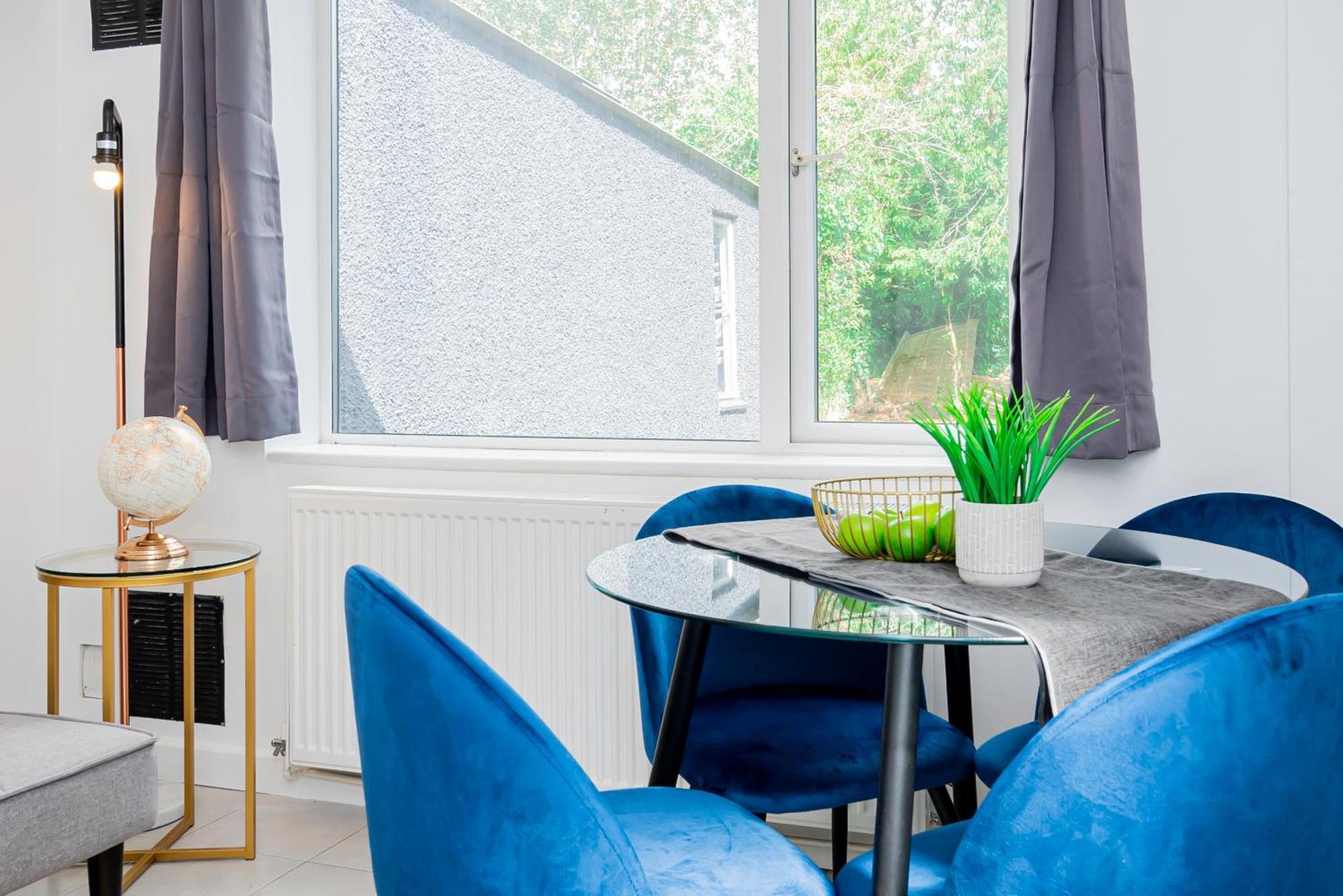 Charming 2-Bedroom Flat With A Garden And Free Parking At Abingdon อ็อกซ์ฟอร์ด ภายนอก รูปภาพ