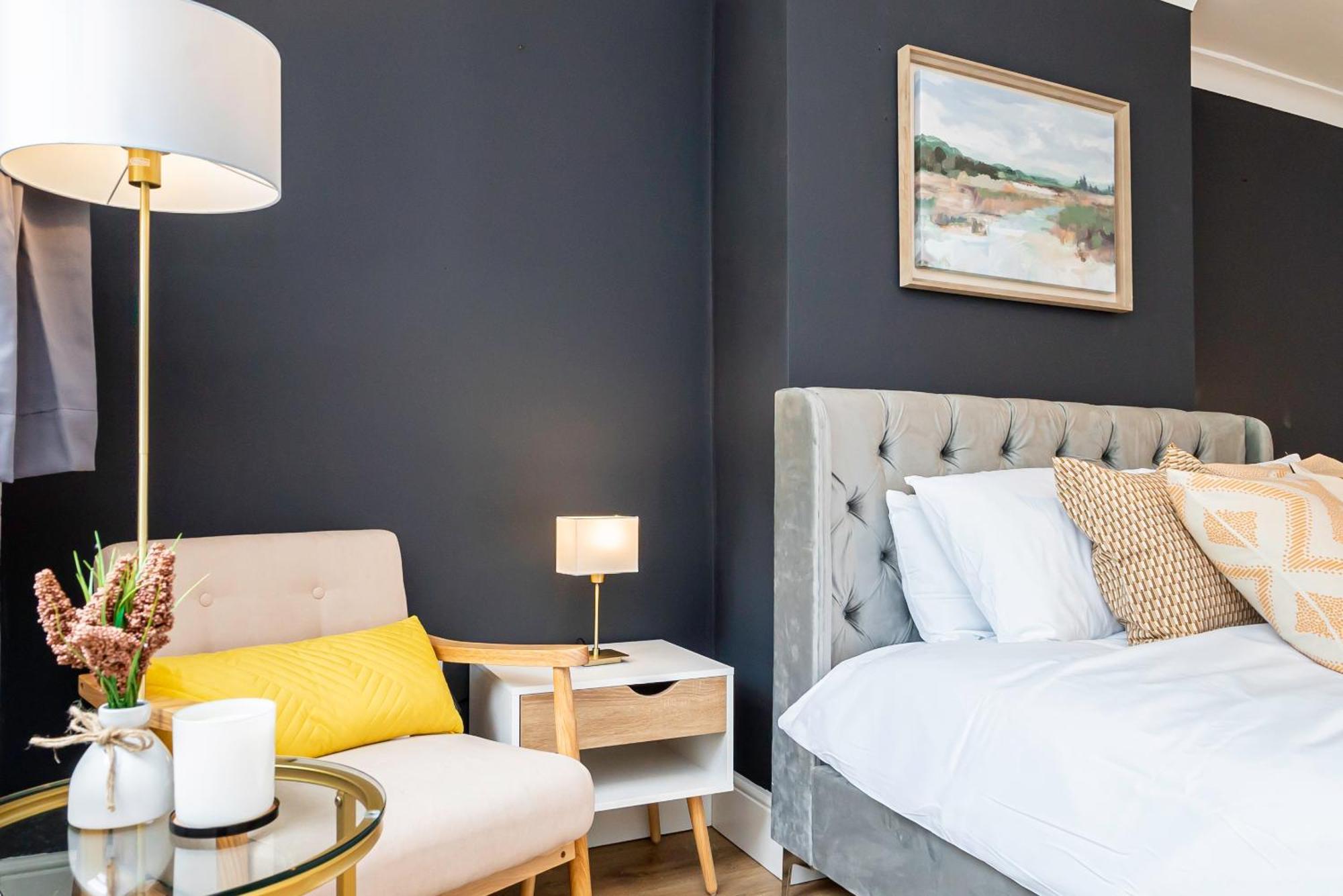 Charming 2-Bedroom Flat With A Garden And Free Parking At Abingdon อ็อกซ์ฟอร์ด ภายนอก รูปภาพ